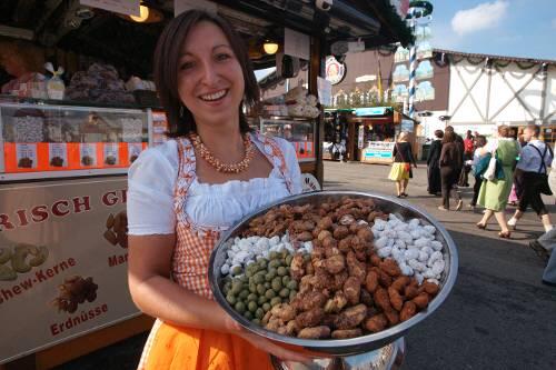 Reichhaltiges Sortiment: Das sind die neuen Nusstrends auf der Wiesn.