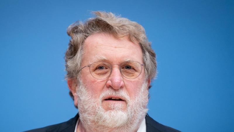 Thomas Mertens, Vorsitzender der Ständigen Impfkommission (STIKO), spricht.