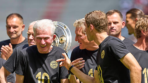 Der Triple-Trainer von 2013 ist zurück: Jupp Heynckes.