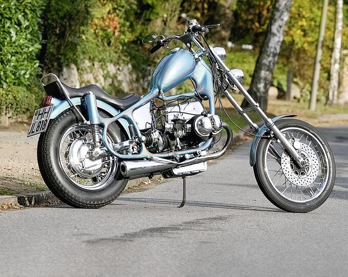 BMW-Boxer galten in den 70ern als grundsolide, aber bieder. Schnell sprach sich jedoch rum, dass sie eine hervorragende Basis für lässige Chopper abgaben - viel Eigenarbeit vorausgesetzt.