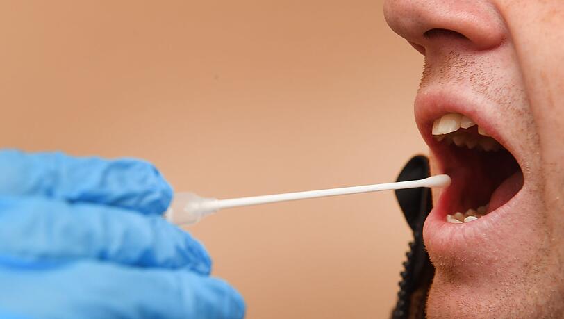 Ein Betrugsversuch mit einem Vaterschaftstest war Thema einer Gerichtsverhandlung am Amtsgericht Dillingen. (Symbolbild)