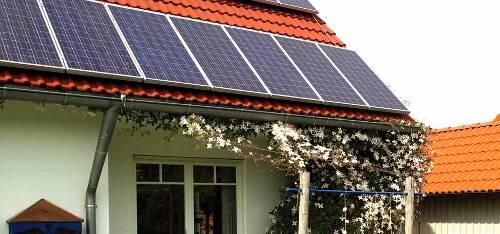 Eine Photovoltaikanlage auf dem Dach lohnt sich.