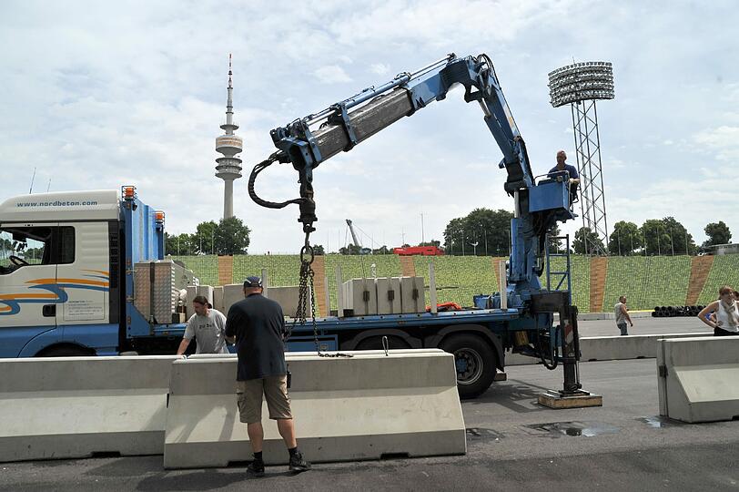 DTM im Olympiastadion: So läuft der Aufbau des großen Spektakels. Die Bilder