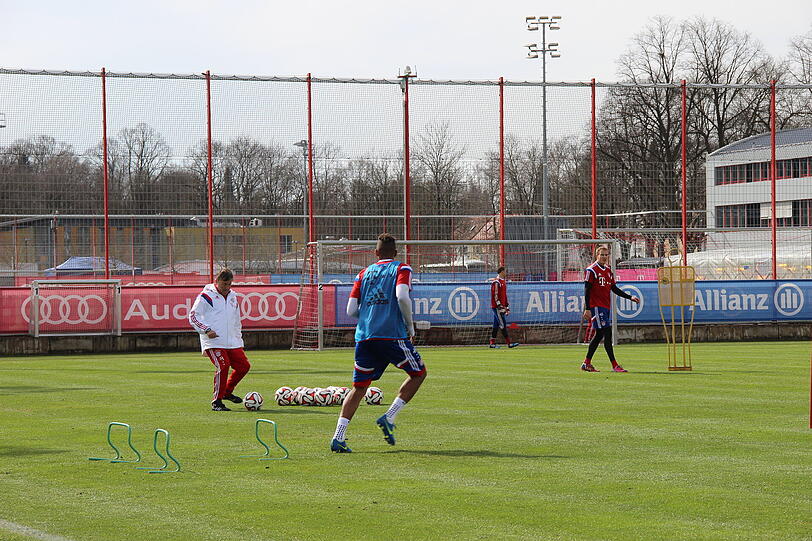 Am Dienstag gab's an der Säbener Straße ein öffentliche Trainingseinheit. Hier gibt's die Bilder!