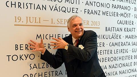 Intendant Alexander Pereira posiert vor der Jahrespressekonferenz der Salzburger Festpiele 2013 fuer die Medien. Die Salzburger Festspiele finden vom 19. Juli bis zum 1. September 2013 statt.