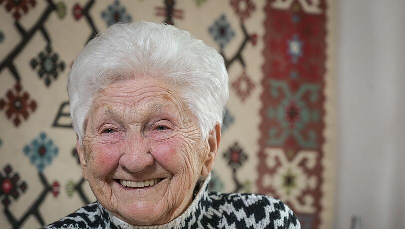 Mit 100 Jahren lebt es sich nicht allzu anders, findet Johanna Quaas, die älteste Turnerin der Welt.