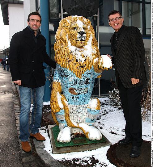 Am 3. Februar 2009 wurde er neuer Sportdirektor bei den Löwen. Hier im Bild mit Manfred Stoffers.