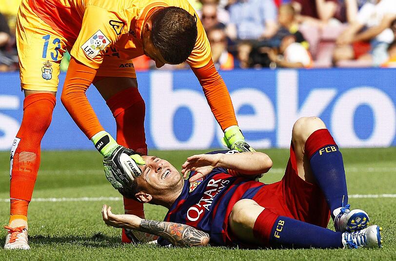 Lionel Messi erlitt am Samstag eine Knieverletzung und fällt sieben Wochen aus.