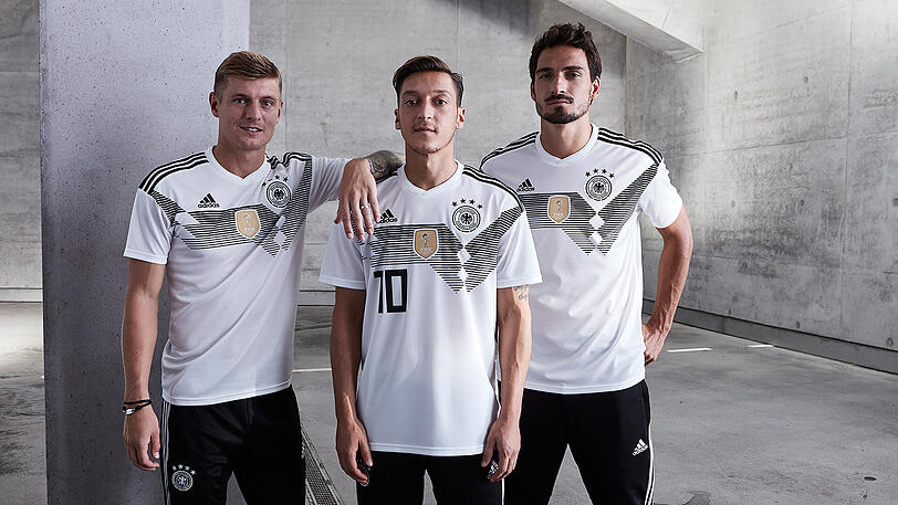 Mit diesen Trikots soll die WM-Titelverteidigung gelingen.