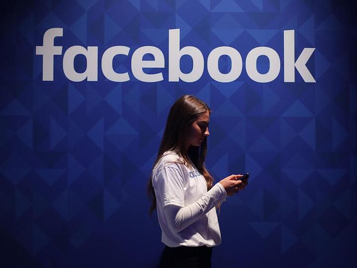Facebook stoppt nach Bedenken von Datenschützern Erinnerungen zur Wahl in Europa.