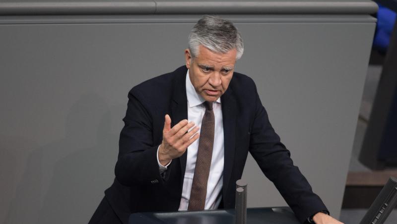 Der CDU-Abgeordnete Frank Steffel hatte Kanzlerin Merkel in einem Brief um finanzielle Unterstützung für den Spitzensport gebeten. Der CDU-Abgeordnete Frank Steffel hatte Kanzlerin Merkel in einem Brief um finanzielle Unterstützung für den Spitzensport gebeten.