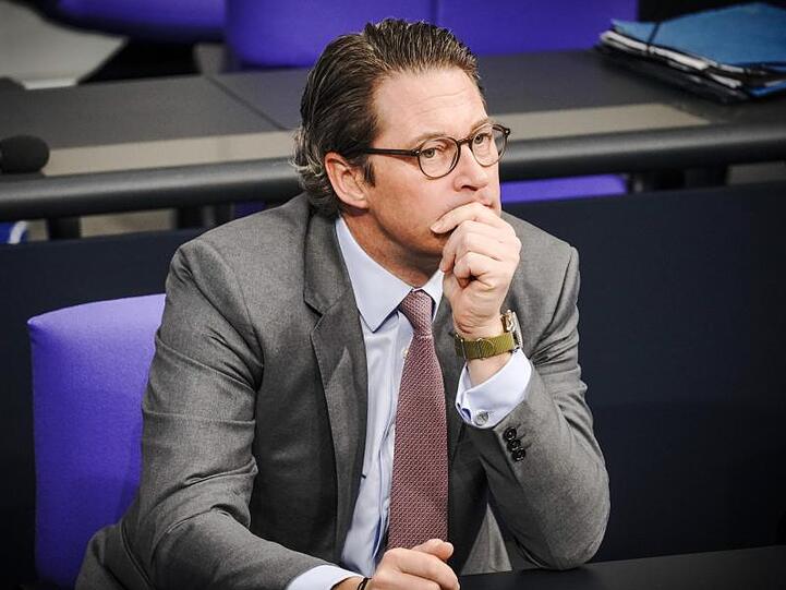 Laut einer Auswertung der Deutschen Umwelthilfe ist der Dienstwagen von Verkehrsminister Scheuer der mit dem höchsten "realen" CO2-Ausstoß.