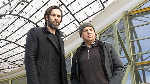 "Laim und die schlafenden Hunde": Lukas Laim (Max Simonischek, l.) und Anton Simhandl (Gerhard Wittmann) unterhalten sich über die Ermittlungen.