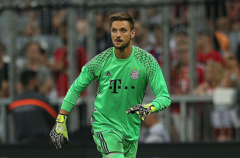 Sven Ulreich - Note 3: Viertes Spiel überhaupt, erstes in dieser Saison und allererstes mit Badstuber &ndash; was beim Missverständnis in Minute acht fast ins Auge gegangen wäre. Auch ansonsten gut beschäftigt. Chancenlos bei den drei Gegentoren. (Archivbild)