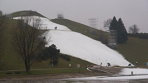 Zu wenig Schnee am Olympiaberg! Der Audi FIS Ski World Cup Parallelslalom wurde abgesagt!