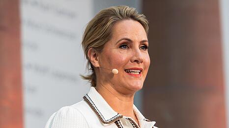 Judith Rakers gibt ihre Farm in Hamburg auf.