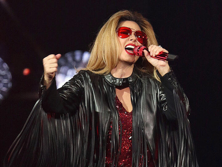 50 und kein bisschen leise: Shania Twain rockt auf ihrer Abschieds-Tour noch einmal richtig ab