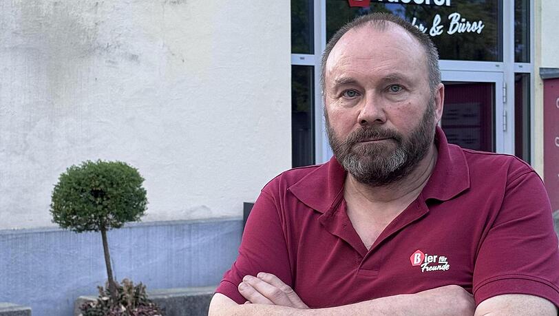 Peter Turicik ist seit 1978 Brauer bei Bischofshof. Dort wollte er seinen Abschied in den Ruhestand feiern, doch nun ist er überraschend arbeitslos. Peter Turicik ist seit 1978 Brauer bei Bischofshof. Dort wollte er seinen Abschied in den Ruhestand feiern, doch nun ist er überraschend arbeitslos.