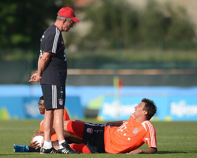 Den Donnerstagnachmittag gibt Trainer Heynckes seinen Spielern frei. Am Mittwoch mussten sie dafür bei strahlendem Sonnenschein ordentlich schwitzen - und nahmen's gelassen.