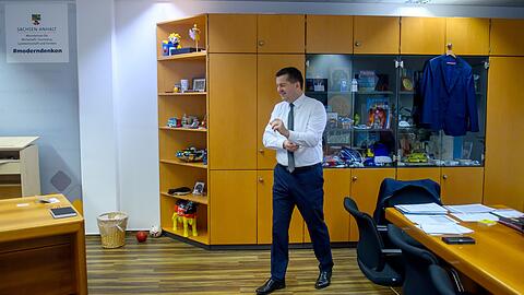 B&auml;lle neben dem Schreibtisch: Sven Schulze (CDU).