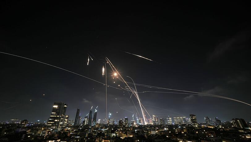 Israels Luftabwehr im Einsatz gegen iranische Raketen. (Archivbild)