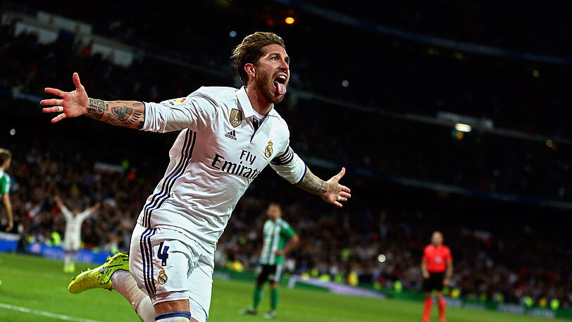 Innenverteidiger - Sergio Ramos: Der kopfballstarke und torgefährliche Innenverteidiger wurde erst kürzlich mit Real Madrid Champions-League-Sieger.