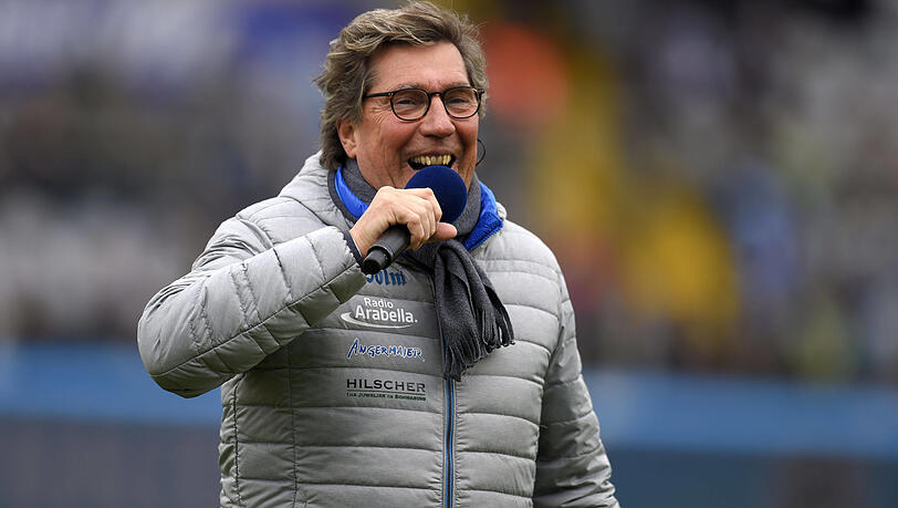 Stefan Schneider, langjähriger Kult-Stadionsprecher der Löwen, der aber immer noch die Stimme des EHC ist, wird 60 Jahre alt. In der AZ spricht er über seine Zeit mit Sechzig - und Wertschätzung.