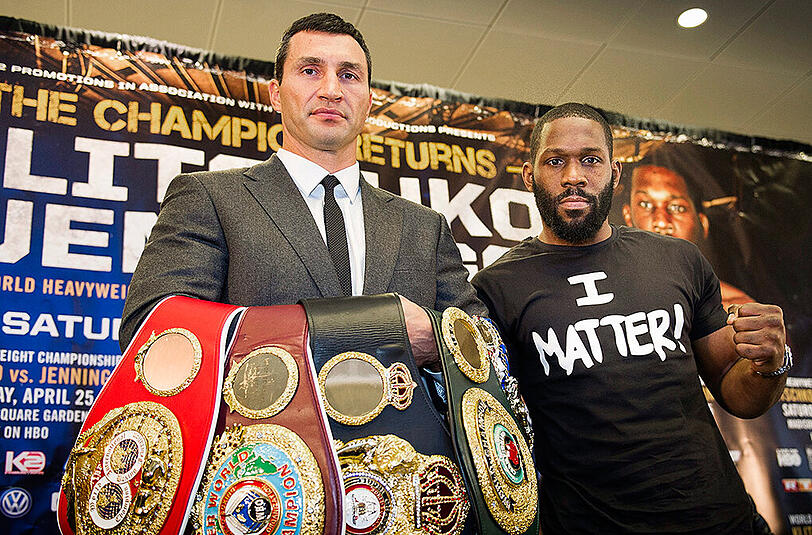 Wladimir Klitschko posiert mit seinem nächsten Widersacher Bryant Jennings.
