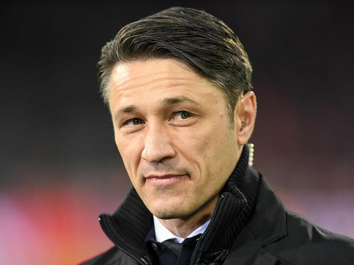Niko Kovac bei einem Interview vor einem Spiel. Foto: Tobias Hase/dpa/Archivbild