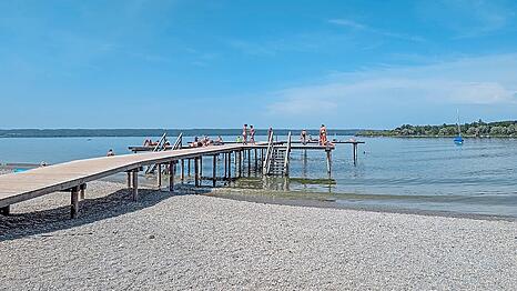 Der Ammersee lockt mit vielen Badem&ouml;glichkeiten. Wer mag, kann zum Beispiel in Herrsching einen Zwischenstopp einlegen.