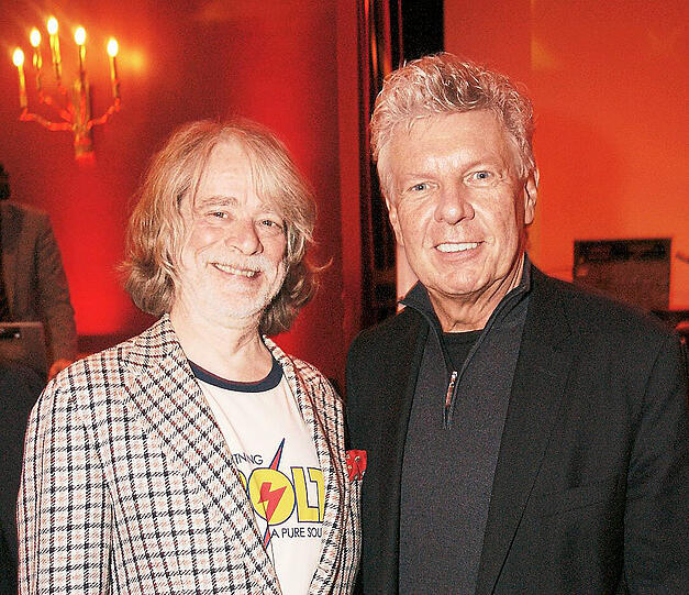 Der Ehrenstern Helge Schneider mag München, unterhielt sich mit Oberbürgermeister Dieter Reiter und kommt im Mai in den Circus Krone.