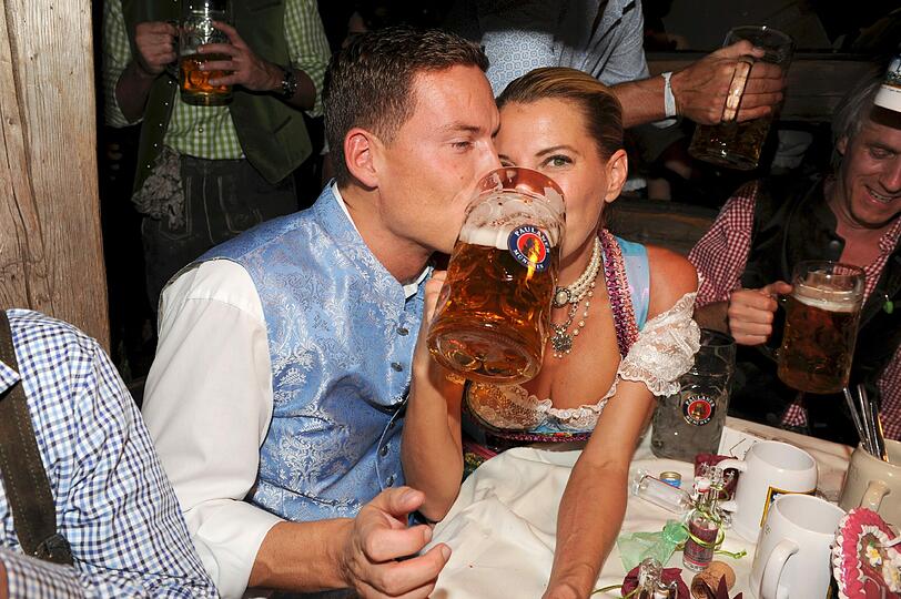 Giulia Siegel mit ihrem neuen Freund Frank Büchtmann