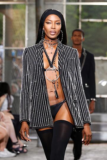 Naomi auf der diesjährigen Fashion-Week in Paris.