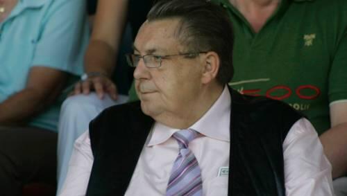 Edgar Burkart: Wird er jeh wieder auf der Tribüne sitzen? Edgar Burkart: Wird er jeh wieder auf der Tribüne sitzen?