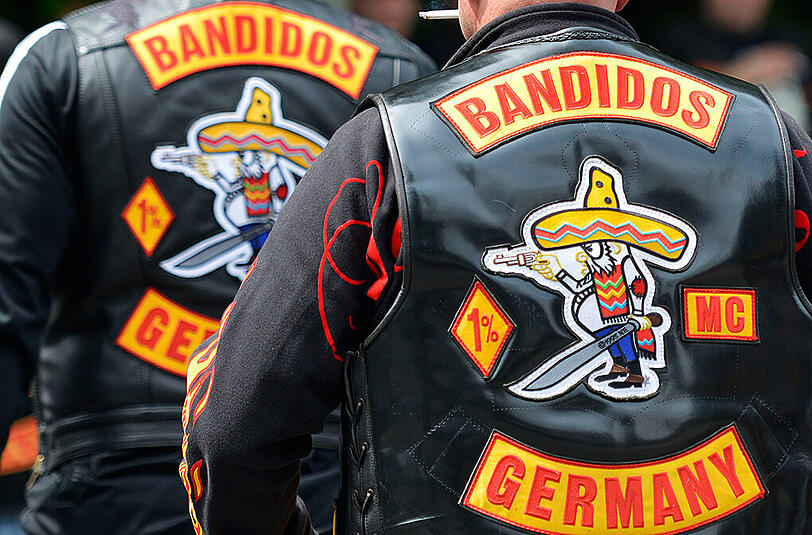 Hat das LKA einen V-Mann bei den "Bandidos" bewusst zur Verübung von Straftaten aufgefordert?