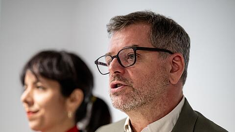 Beim Thema Vergesellschaftung setzten sich Elif Eralp (Linke) und Werner Graf (Gr&uuml;ne) gegen die SPD-Verhandler durch.