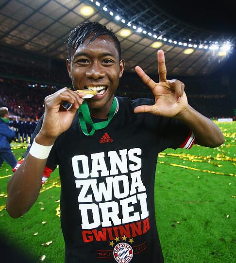 Schon zuvor feierte der Rekordmeister im Berliner Olympiastadion den Sieg im DFB-Pokalfinale gegen den VfB Stuttgart