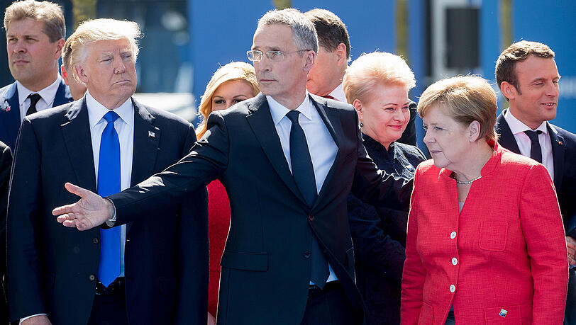 Harte Worte des US-Präsidenten: Donald Trump poltert auf dem NATO-Treffen. Harte Worte des US-Präsidenten: Donald Trump poltert auf dem NATO-Treffen.
