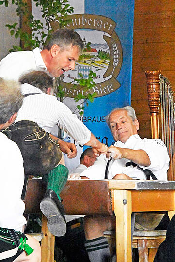64. Bayerische Meisterschaft im Fingerhakln. Die Bilder.