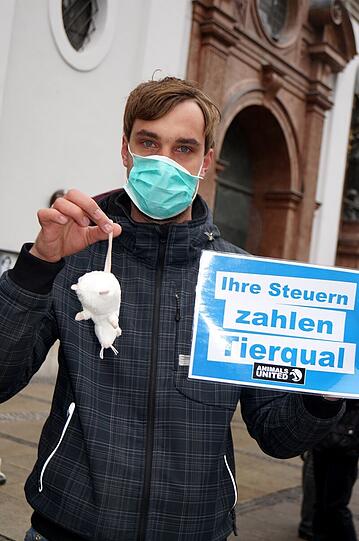 So haben Tierschützer gegen Tierversuchsneubauten in München demonstriert.