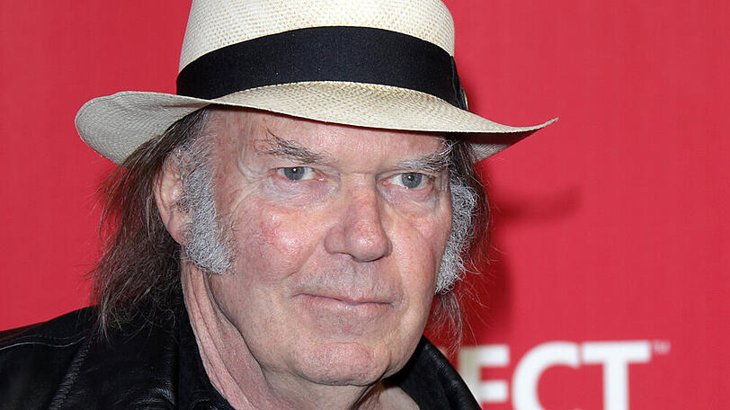 Rockstar Neil Young hat genug: Er zieht jetzt gegen US-Präsident Trump vor Gericht.