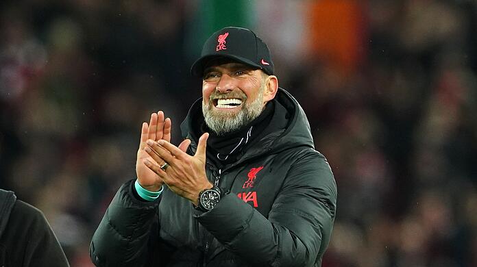 Liverpools Trainer Jürgen Klopp feiert den Kantersieg gegen Manchester United.