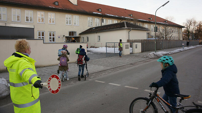 Kein Auto in Sicht: Die Straße(n) vor der Grundschule an der Rotbuchenstraße sind in der Aktionswoche ruhiger und sicherer.