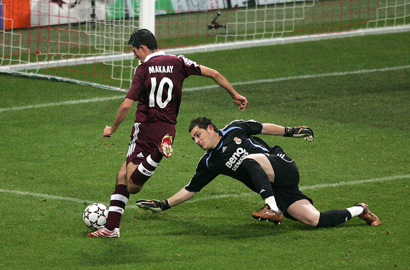 9) 2:1 gegen Real Madrid am 07.3.2007
Diese Partie geht in die Geschichte ein wegen des Tores von Roy Makaay nach 10,03 Sekunden &ndash; das schnellste Tor der Champions League. Lucio erhöht auf 2:0, van Nistelrooys Treffer kommt zu spät. Bayern ist nach einer 2:3-Pleite in Madrid im Viertelfinale.
