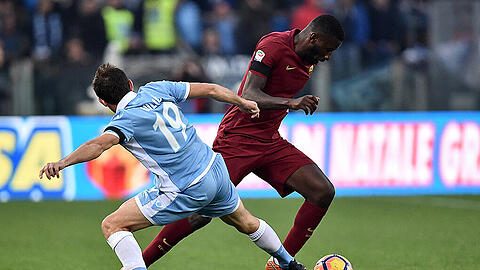 Senad Lulic und Antonio Rüdiger am Samstag im römischen Derby der Serie A.