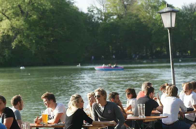 9. Platz: 2500 Plätze bietet das Seehaus im Englischen Garten. Die begehrtesten liegen natürlich direkt am Kleinhesseloher See.