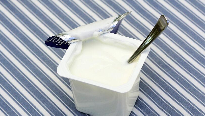 Ein Österreicher rührte für seinen Neffen und seine Nichte einen Haschisch-Joghurt an. Ein Österreicher rührte für seinen Neffen und seine Nichte einen Haschisch-Joghurt an.