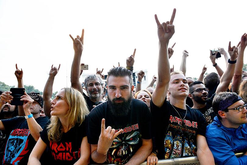 Rocker im Herzen: Die Fans bei Rockavaria