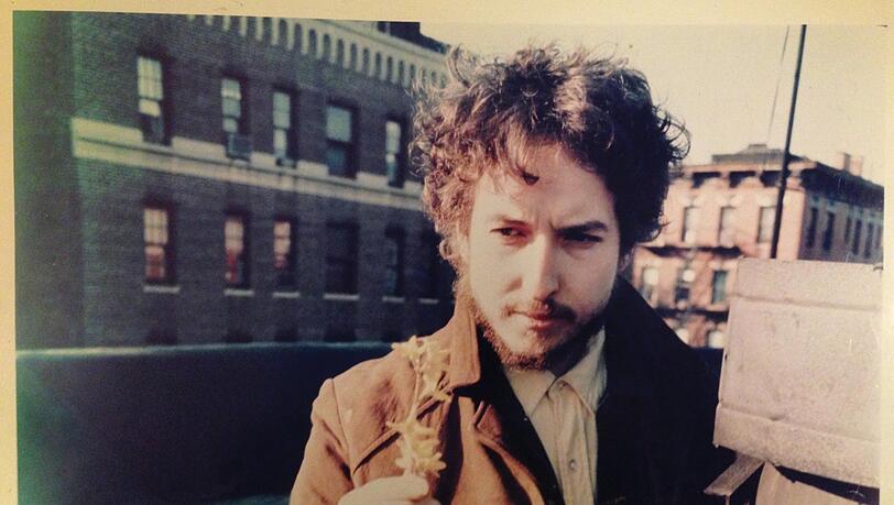 So ländlich-rustikal wie Bob Dylan auf diesem Bild von 1970 aussah, klang damals auch seine Musik - aber nur teilweise: Er spielte in allen möglichen Stilen. (Archivbild)