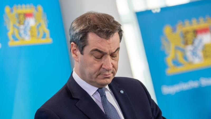 Markus Söder (CSU), Ministerpräsident von Bayern, während einer aktuellen Pressekonferenz in der bayerischen Staatskanzlei. Foto: Peter Kneffel/dpa Markus Söder (CSU), Ministerpräsident von Bayern, während einer aktuellen Pressekonferenz in der bayerischen Staatskanzlei. Foto: Peter Kneffel/dpa